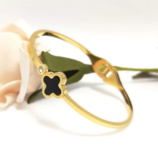 Svarnika Jewels Stainless Steel Gold-Plated Bangle-Style Anti Tarnish Clover Bracelet